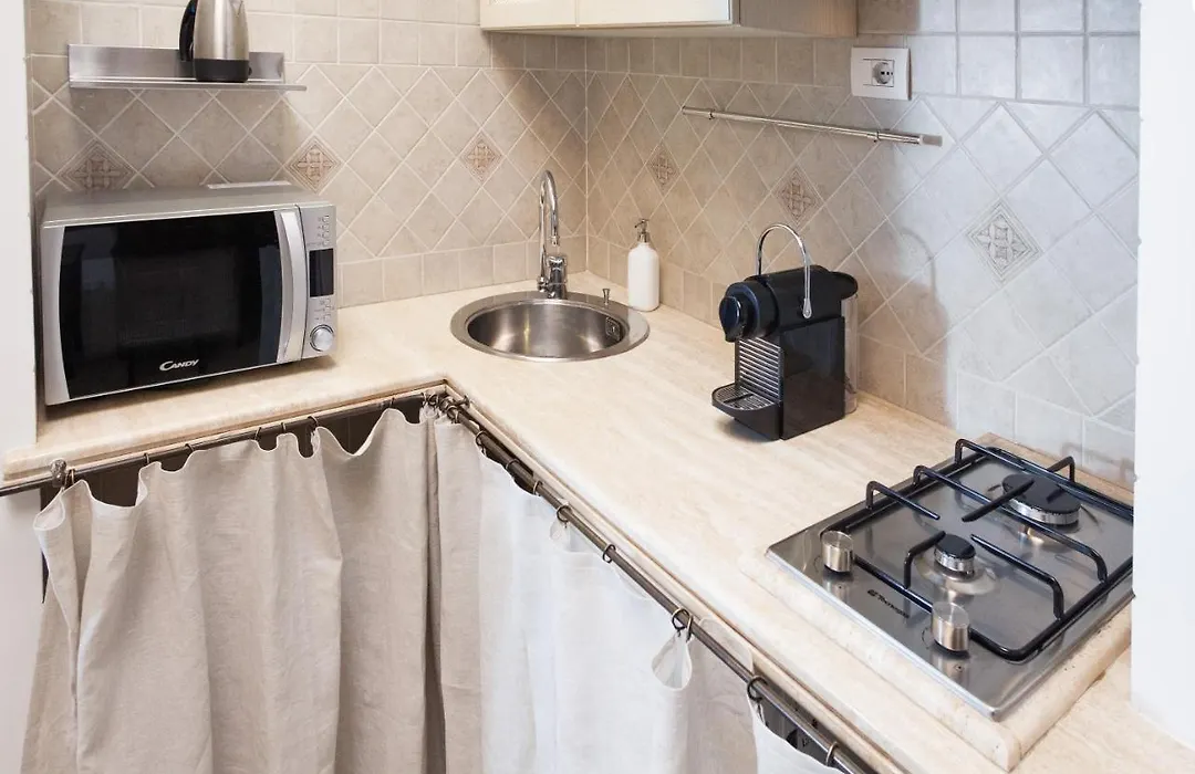 Tritone 91 Apartments-1